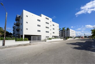 Prestige Biscayne in North Miami, FL - Building Photo - Building Photo