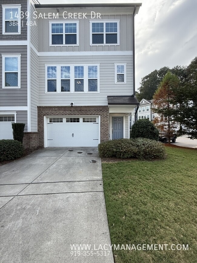 property at 1439 Salem Creek Dr