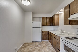 2519 S 300 E, Unit Apt 2 in Salt Lake City, UT - Building Photo - Building Photo