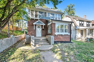 4860 Cuming St in Omaha, NE - Building Photo