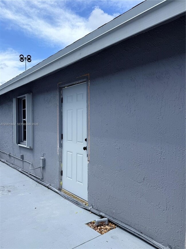 14220 SW 53rd St in Miami, FL - Building Photo - Building Photo