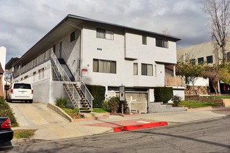 623 E Cedar Ave in Burbank, CA - Building Photo - Building Photo