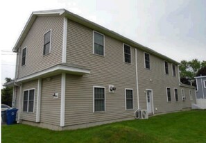 22 Hawthorne St, Unit 1 in Portland, ME - Building Photo