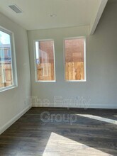 1829 W Prescott Ave in Visalia, CA - Building Photo - Building Photo