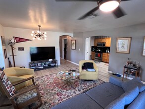 1203 Eleanor St in Austin, TX - Building Photo - Building Photo