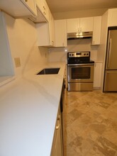 41 Main St, Unit #505 in Stoneham, MA - Foto de edificio - Building Photo