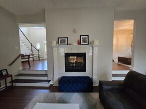 16 Pine Hill Ct in Spring Lake, NC - Building Photo - Building Photo