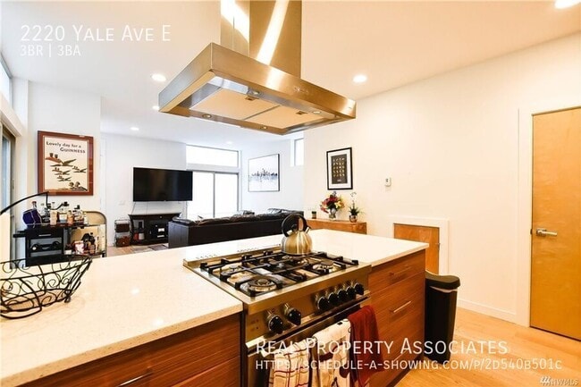 2220 Yale Ave. E. in Seattle, WA - Building Photo - Building Photo