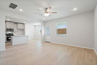 668 Backstays Lp in Kyle, TX - Building Photo - Building Photo