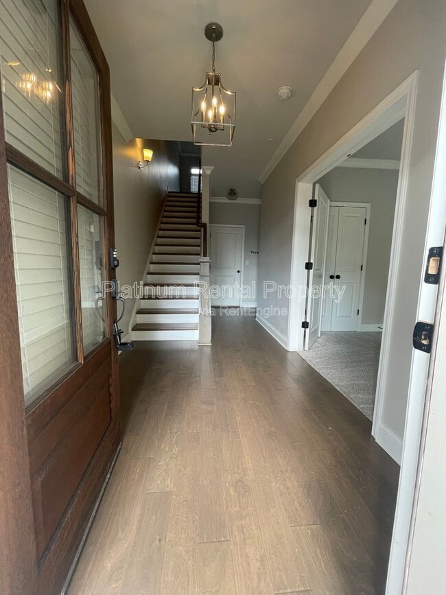 1236 Stone Castle Cir in Smyrna, GA - Building Photo - Building Photo