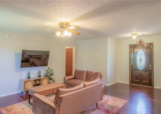 property at 3441 Parr Rd SE