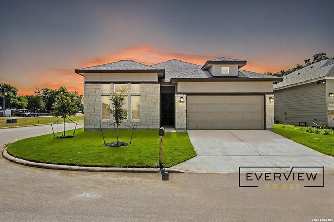 405 Park Cir in Hondo, TX - Building Photo - Building Photo