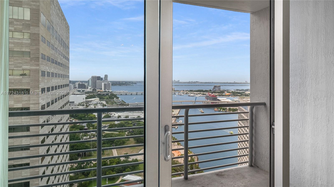 325 S Biscayne Blvd, Unit 4314 in Miami, FL - Building Photo - Building Photo