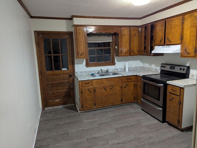 609 Rucker Dr S in St Matthews, SC - Building Photo - Building Photo