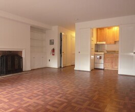 412 4th St SE, Unit Lower in Washington, DC - Building Photo - Building Photo