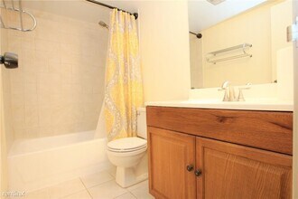 8301 Sands Point Blvd in Tamarac, FL - Building Photo - Building Photo