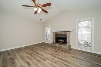 2712 Horseshoe Creek Dr in Marietta, GA - Foto de edificio - Building Photo