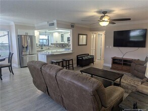 741 SW South River Dr in Stuart, FL - Building Photo - Building Photo