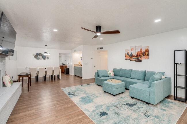 9870 E Celeste Dr in Tucson, AZ - Building Photo - Building Photo