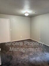 11808 Biggs Cir in Yukon, OK - Building Photo - Building Photo