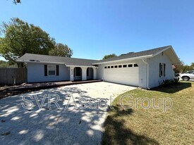 432 Helmsman Ln in Atlantic Beach, FL - Building Photo