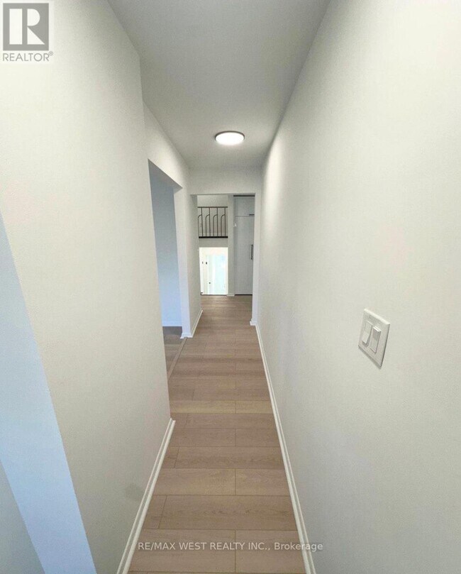 177 Patricia Ave in Toronto, ON - Building Photo - Building Photo