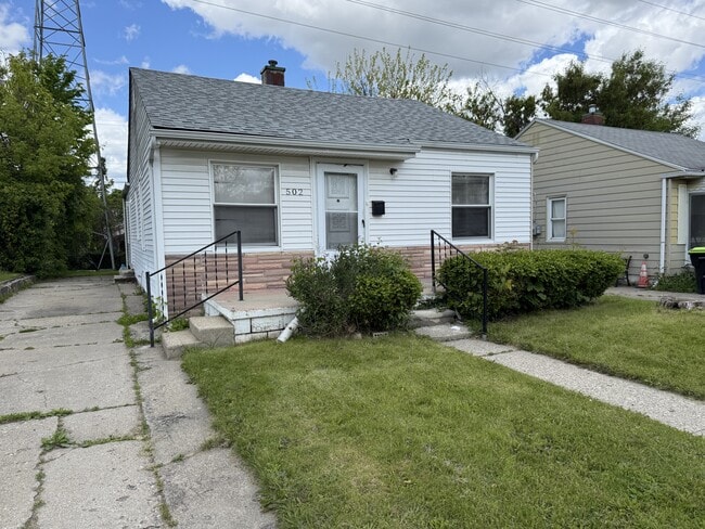 property at 502 Montana Ave