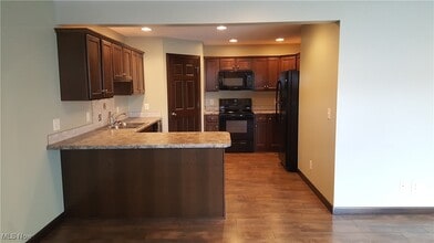 110 N Kapitzky Dr in Strasburg, OH - Building Photo - Building Photo