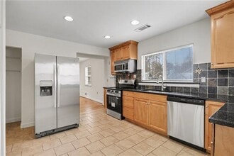 3036 Peeler Rd in Atlanta, GA - Building Photo - Building Photo