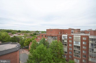 1024 N Utah St-Unit -916 in Arlington, VA - Building Photo - Building Photo