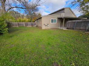 7002 Oak Meadow Cir in Austin, TX - Building Photo - Building Photo