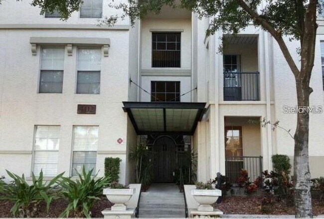 property at 402 S Armenia Ave