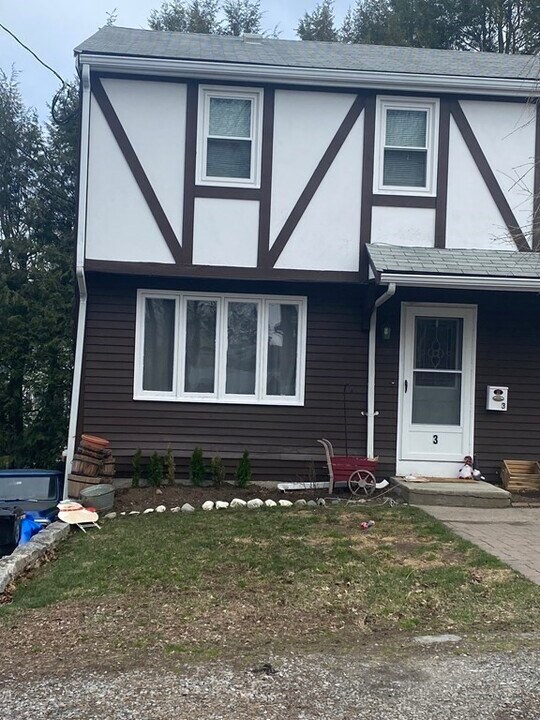 3 Russell St in Watertown, MA - Building Photo