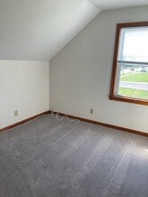 586 Martin Rd in Lackawanna, NY - Building Photo - Building Photo