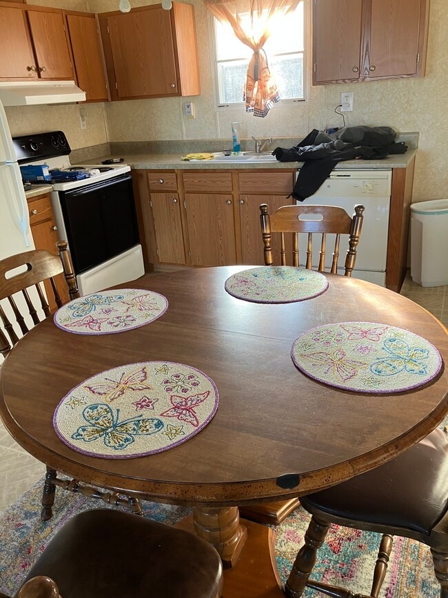 440 Wade Rd in Sparta, TN - Building Photo - Building Photo