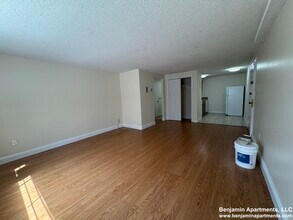 91 Gardner St, Unit 8B in Boston, MA - Building Photo - Building Photo