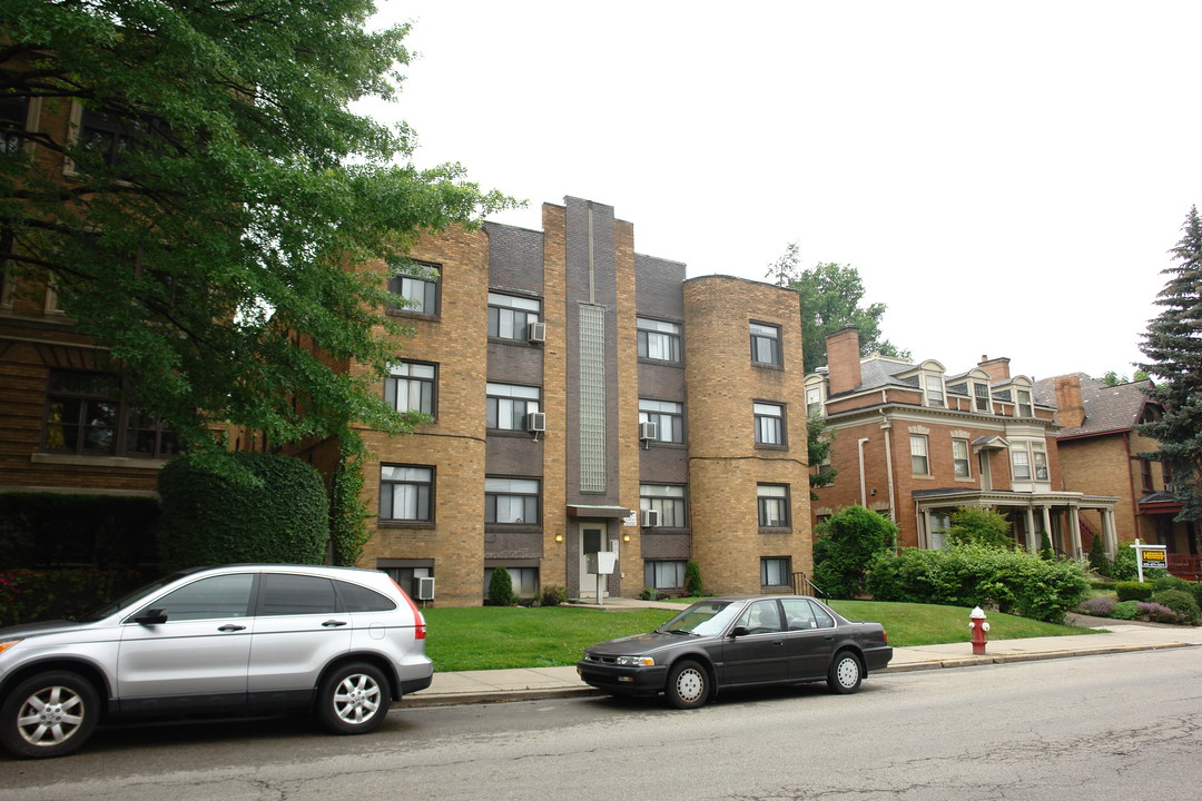 President Apartments in Pittsburgh, PA - Building Photo