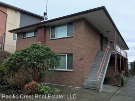 June Court Apartments in Seattle, WA - Foto de edificio - Building Photo