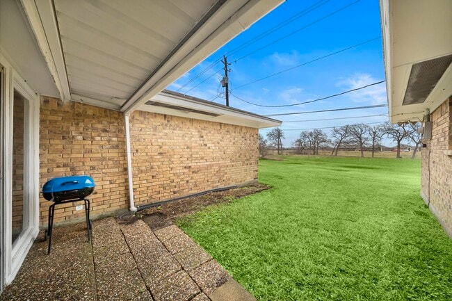 property at 4912 Goose Creek Dr