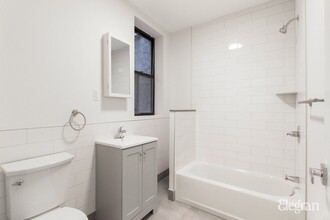 164 Orchard St in New York, NY - Building Photo - Building Photo