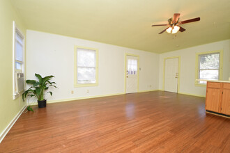 2801 Lafayette Ave in Austin, TX - Building Photo - Building Photo