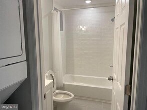 2406 W Thompson St in Philadelphia, PA - Building Photo - Building Photo