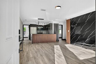 2401 42nd St S in St. Petersburg, FL - Building Photo - Building Photo