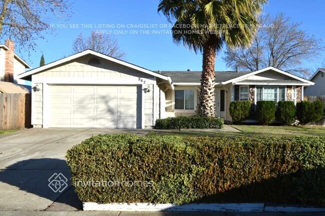 962 Almond Dr in Oakley, CA - Foto de edificio - Building Photo