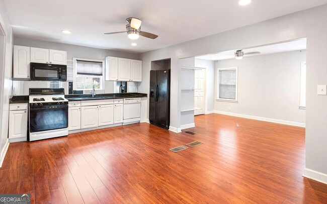 1143 United Ave SE in Atlanta, GA - Building Photo - Building Photo