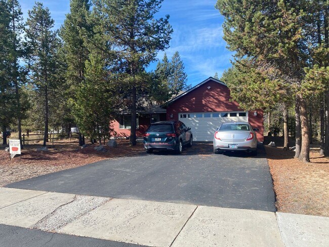 51325 Mitts Way in La Pine, OR - Building Photo - Building Photo