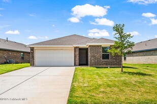 7315 8th St in Lubbock, TX - Building Photo