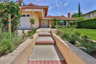 19051 Los Alimos St in Los Angeles, CA - Building Photo - Building Photo