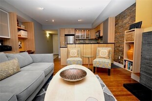 396 Beacon St, Unit #7 Apartamentos