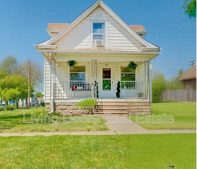 property at 602 C St